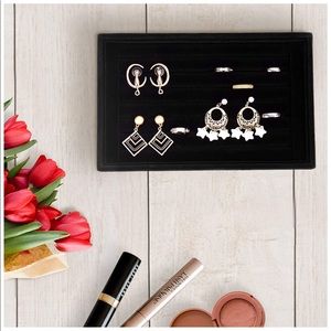 LIKE NEW JEWELRY TRAY